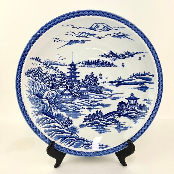 Blue and White Arita Ware Mt Fuji Round Platter - Picture 1 of 6